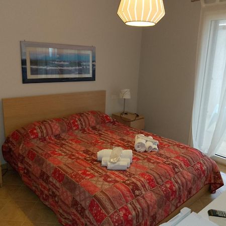 Villa Florida - Prestige Exclusive Rooms & Luxury Villas San Teodoro  Eksteriør bilde
